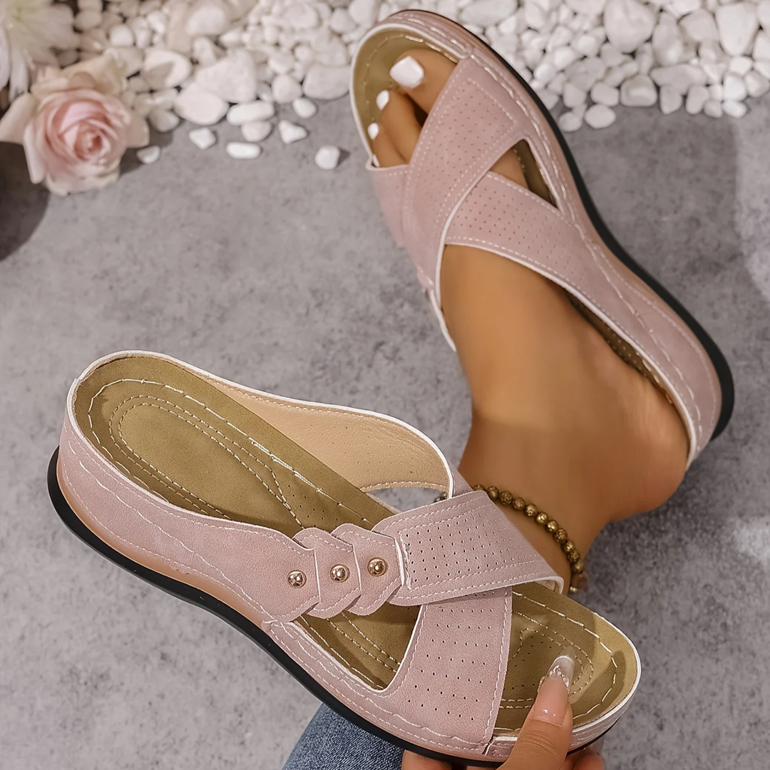 Daniela Orthopedic Comfort Sandal brown cushioned footbed detail